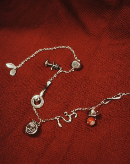 The EINU Necklace