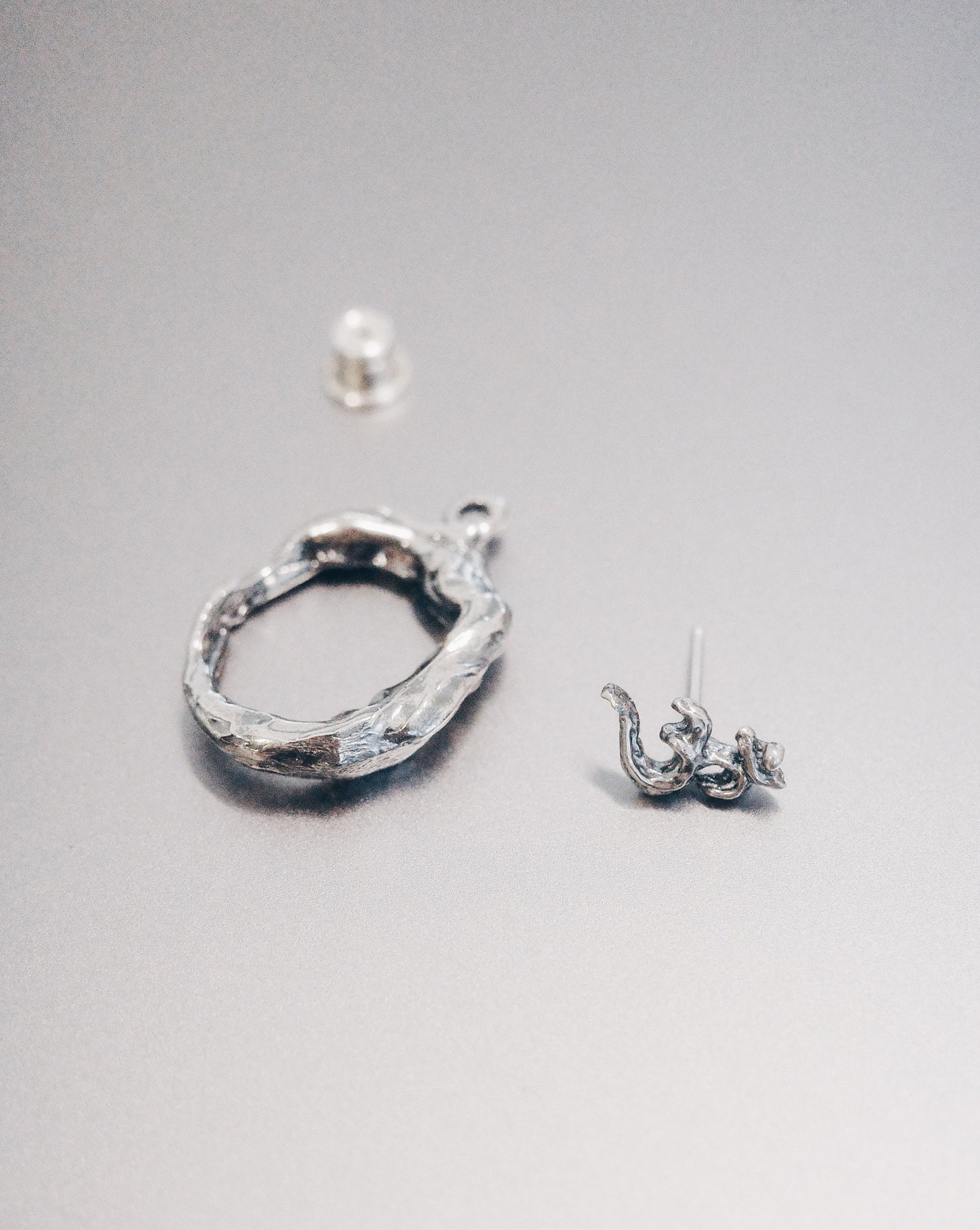 Mini ॐ + Jump Point Earring (Detachable)