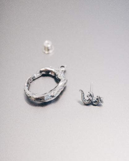Mini ॐ + Jump Point Earring (Detachable)